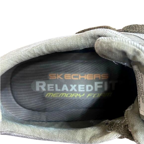 Skechers Men's Relaxed Fit Canvas Sneakers 9.5 Green Khaki Memory Foam Casual - Picture 3 of 9